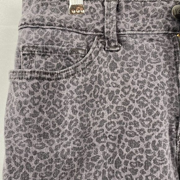 Lee Woman's Jeans Size 6 30x28 Gray Leopard Print Straight-Leg - Picture 7 of 16